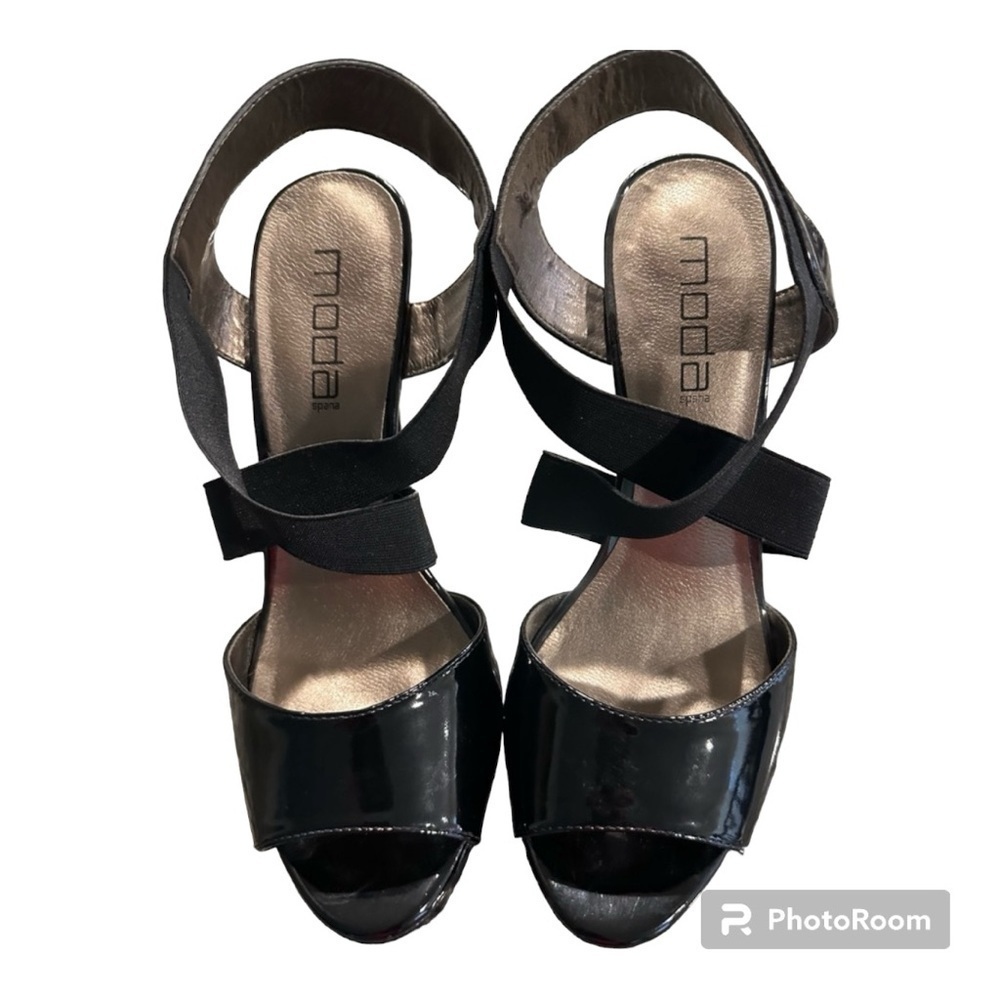 MODA Cross strap heels